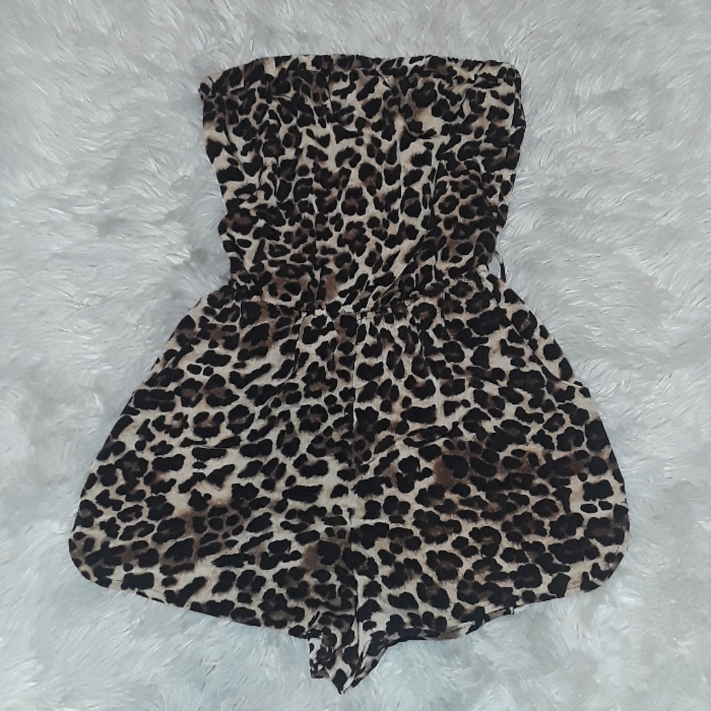 Romper - Picture 2 of 4